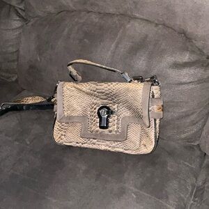 *3/30 ❤️ Juicy Couture Snakeskin Patterned Handbag